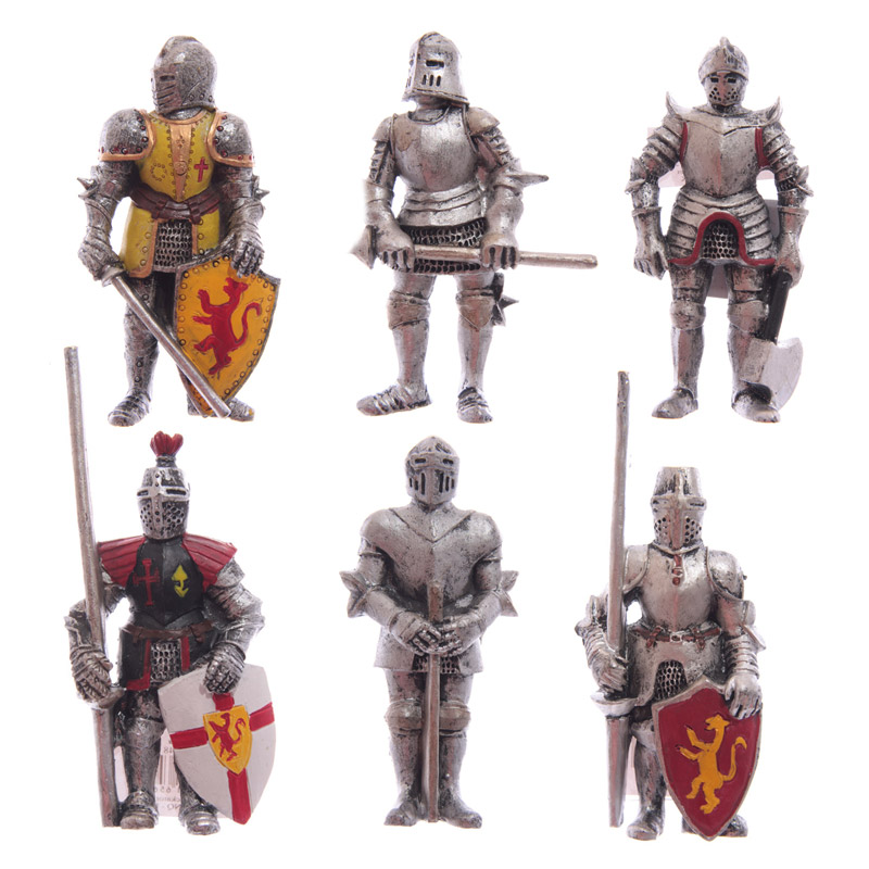 KN148_001 Souvenir Magnet - Medieval Knight - Image 1