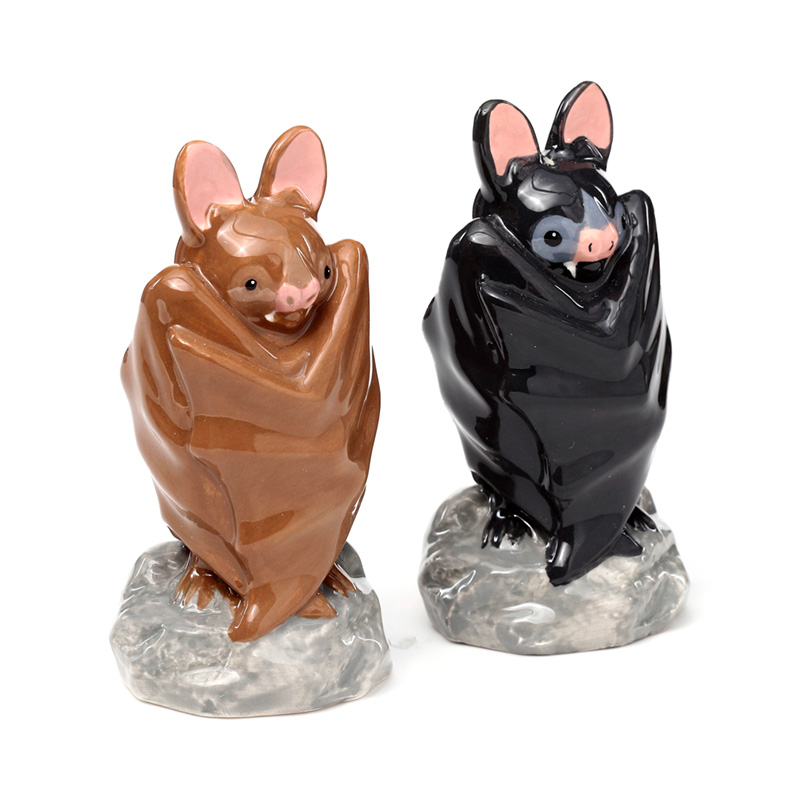 SP104_001 Ceramic Salt & Pepper Set - Bat - Image 1