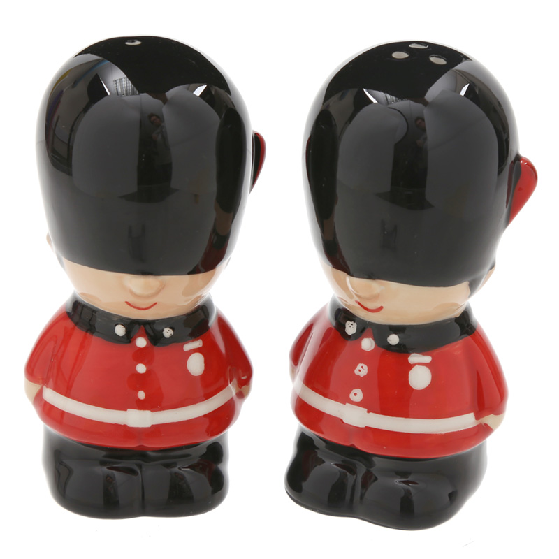 SP47_001 Ceramic Salt & Pepper Set - London Guardsman - Image 1