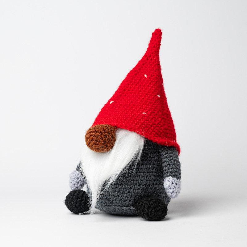 XCRO01_001 Crochet Kit - Christmas Gonk - Image 1